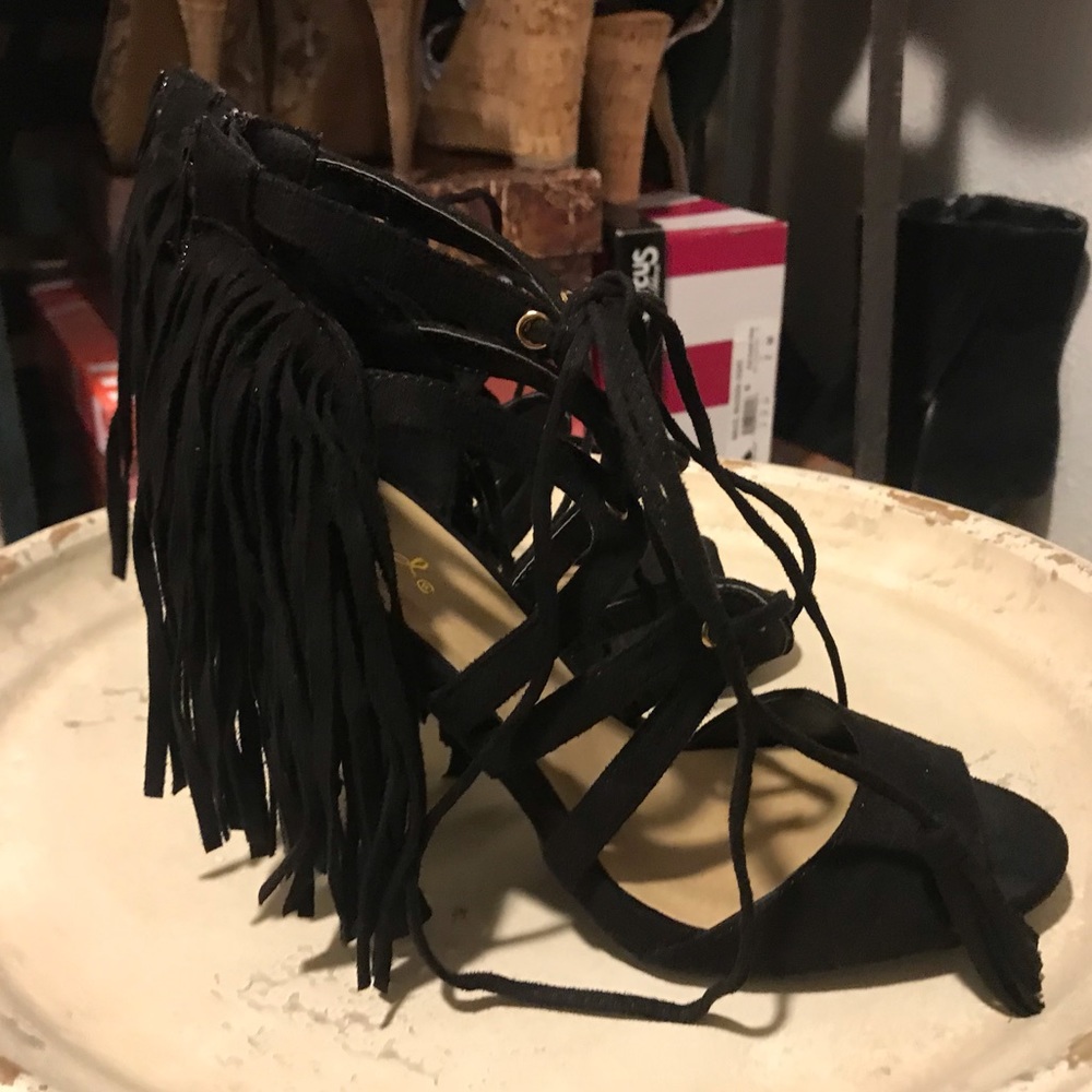 Like NEW Sexy Fringe Heels - Picture 5 of 8